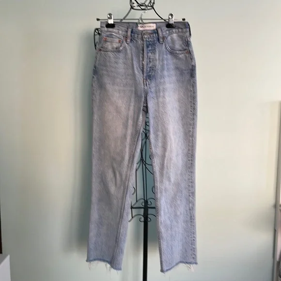 NWOT Aritzia Denim Forum The BF High Rise Loose Jeans - Picture 1 of 12